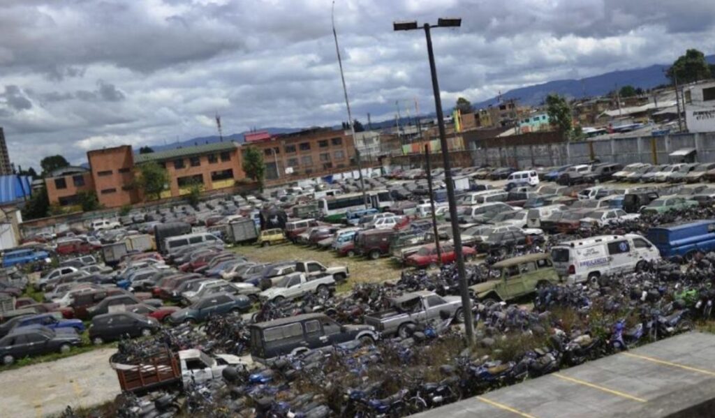 Tatequieto a malos procedimientos en patios y grúas de Bogotá