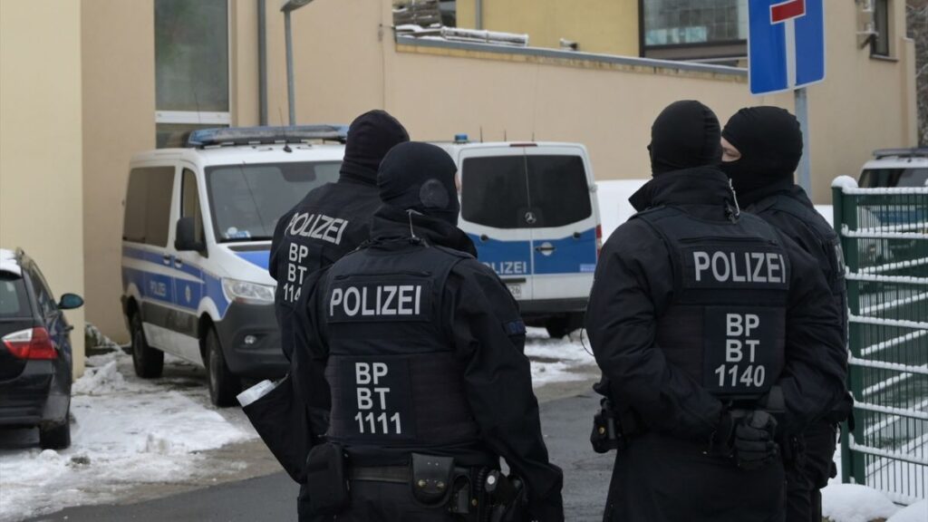Un apuñalamiento múltiple en un autobús en Siegen (Alemania) deja cinco heridos, tres en estado crítico