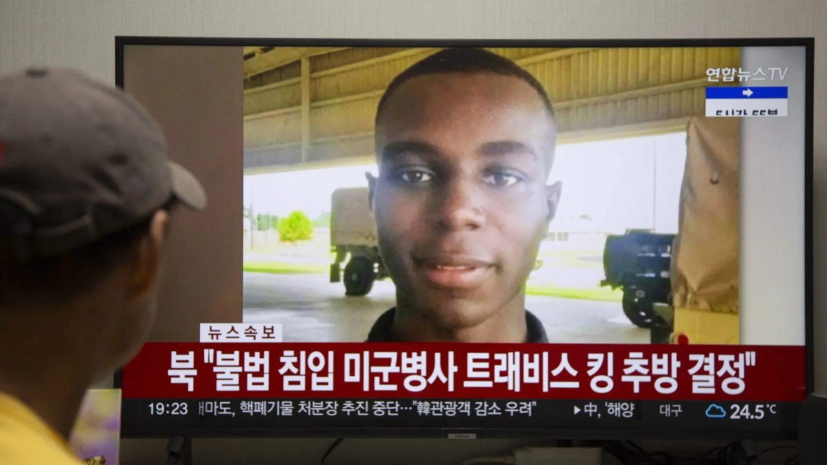 El militar estadounidense detenido en Corea del Norte por cruzar su frontera pacta una condena leve y quedará en libertad El militar estadounidense detenido en Corea del Norte por cruzar su frontera pacta una condena leve y quedará en libertad