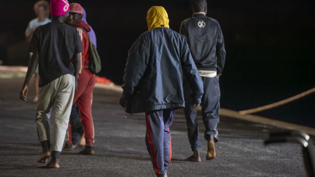 Llegan casi 500 migrantes a El Hierro, La Gomera y Lanzarote