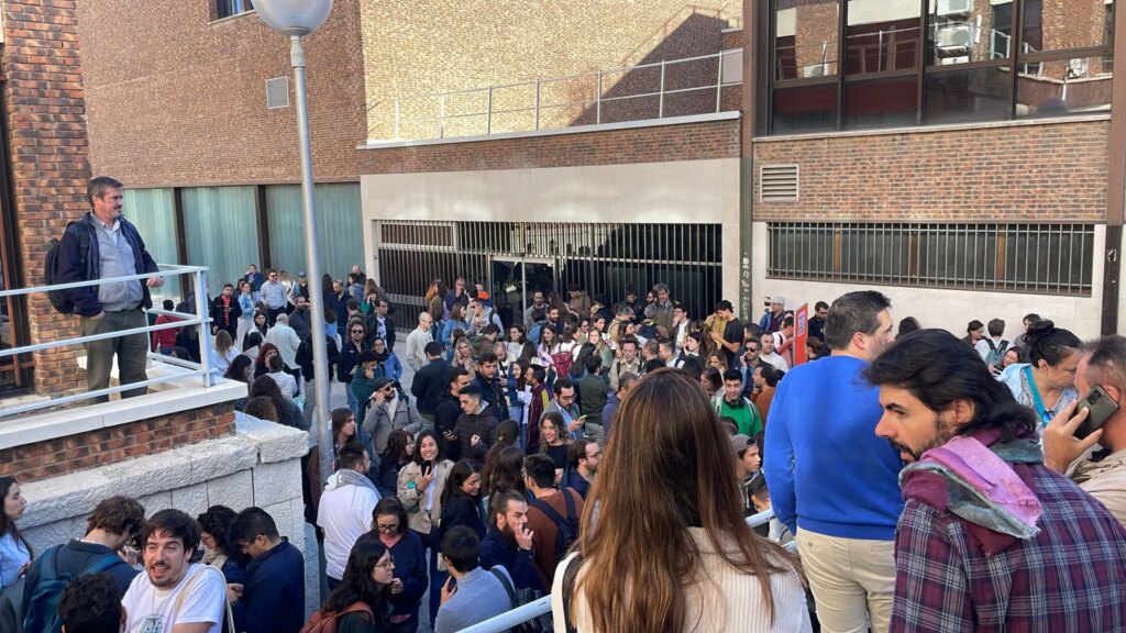 RTVE establece la nueva fecha para el examen de las oposiciones que suspendió este domingo