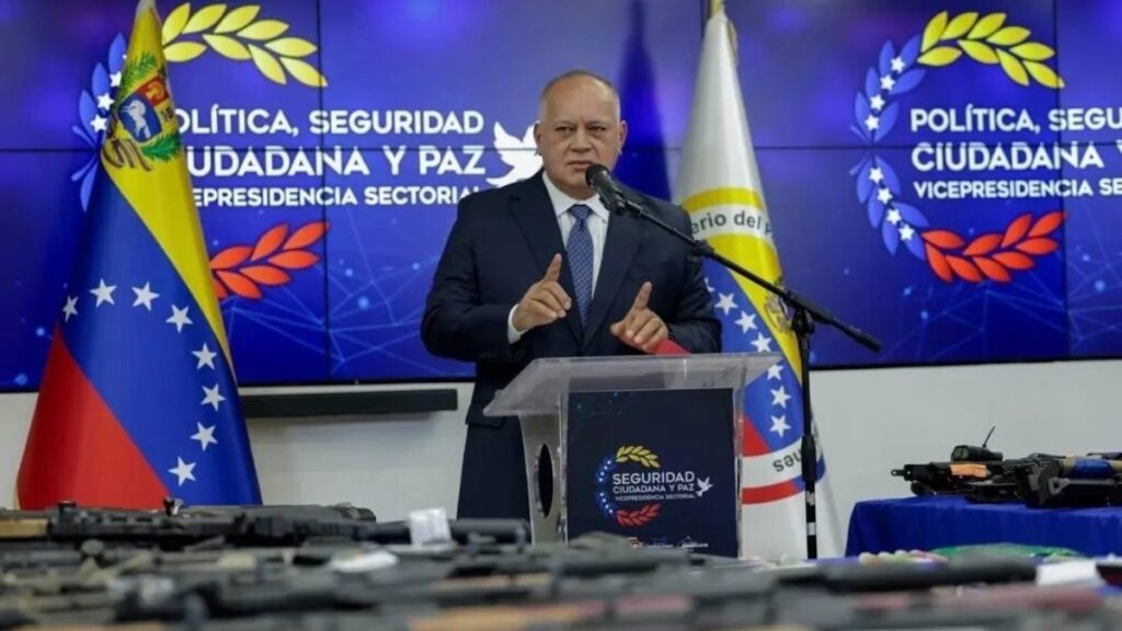 «Se creen superiores, se creen imperio»