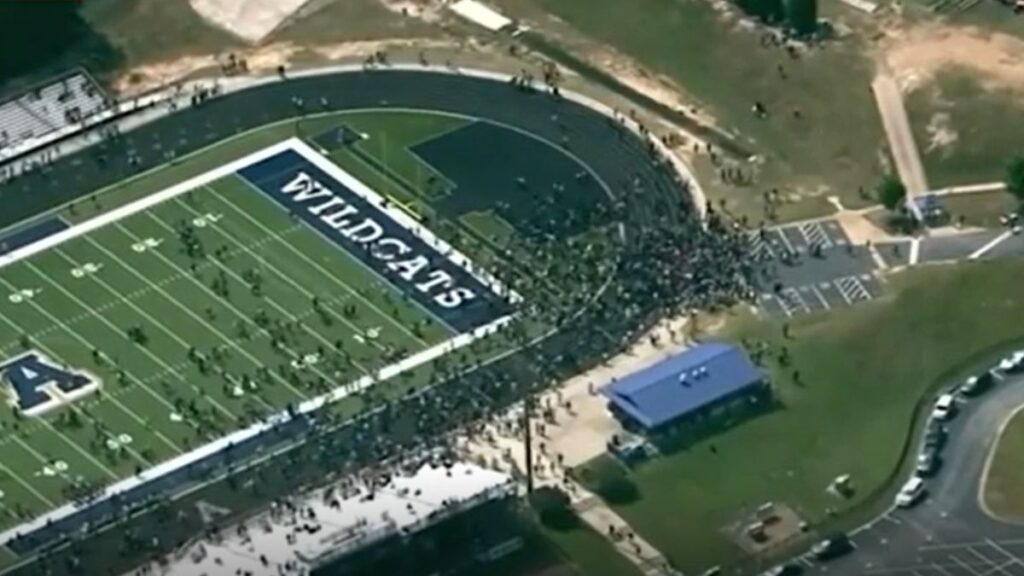 Dos muertos y cuatro herido en un tiroteo en un instituto de Georgia (EEUU)