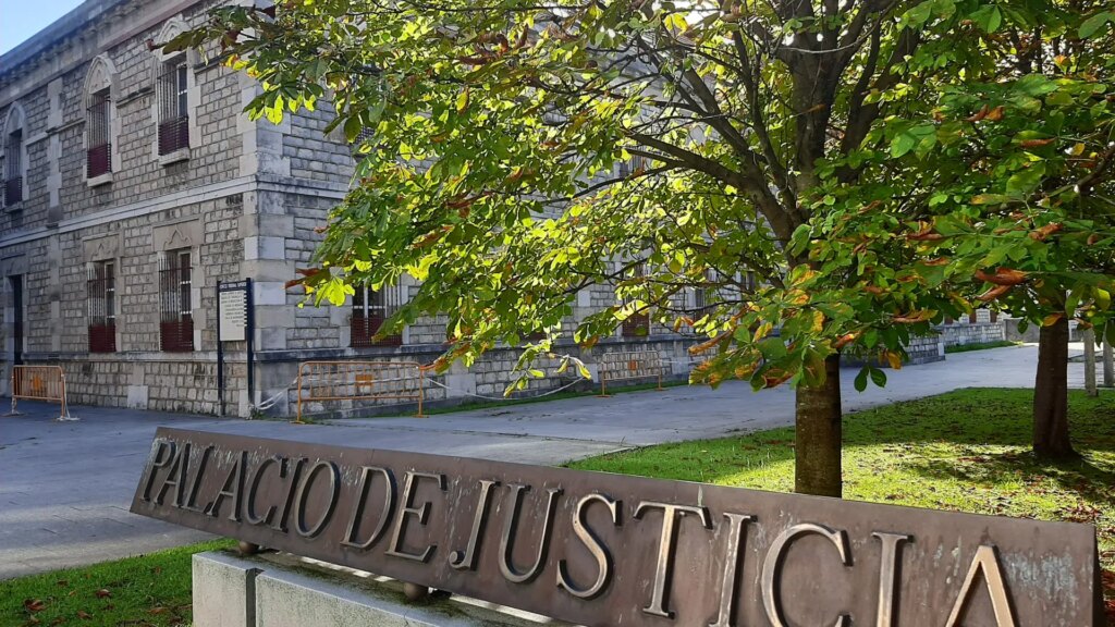 Un hombre va a juicio por instalar cámaras en el baño y un dormitorio del piso que iba a alquilar a cuatro mujeres