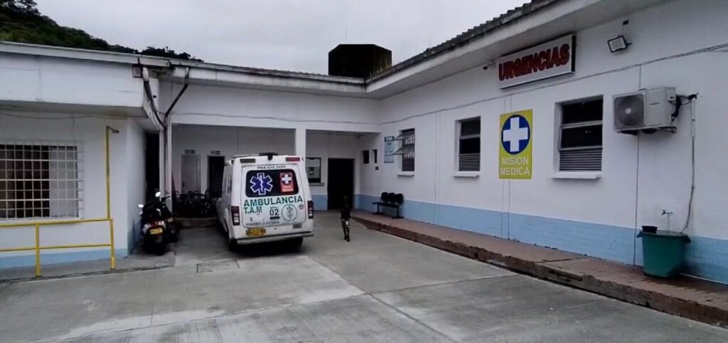 Trasladan a Quibdó a niño de 8 años herido por artefacto explosivo en Chocó Trasladan a Quibdó a niño de 8 años herido por artefacto explosivo en Chocó