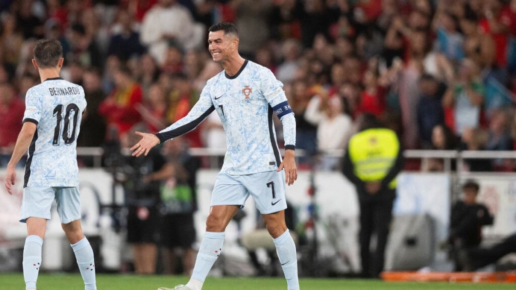 [VIDEO] Cristiano, el hombre de los récord: logró marcar su gol 900