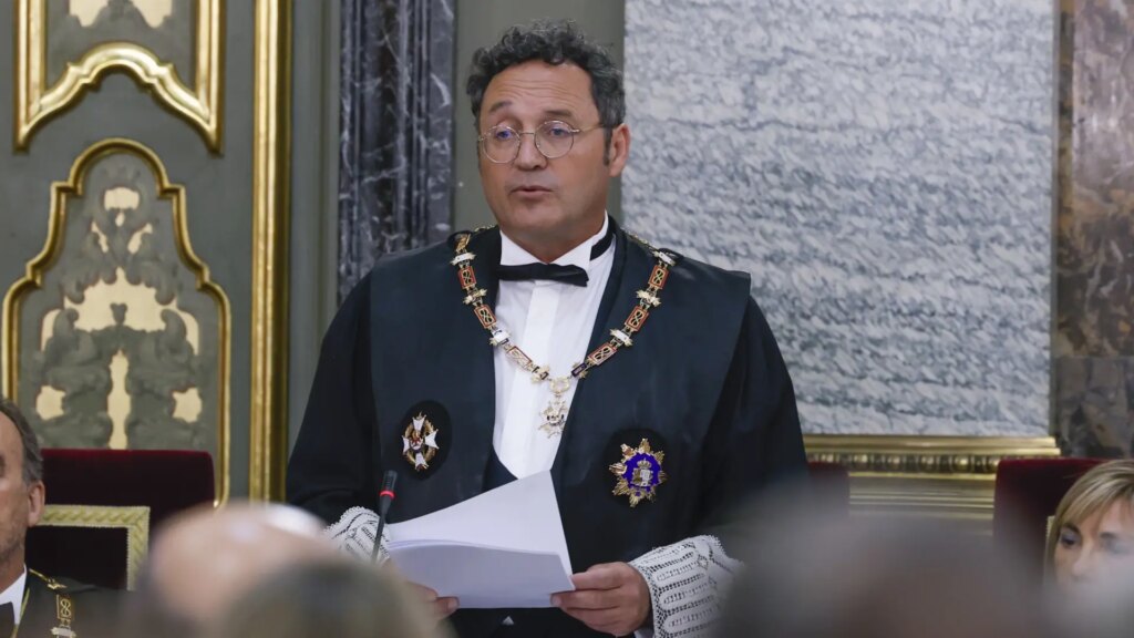 «La Fiscalía debe informar de asuntos de interés»