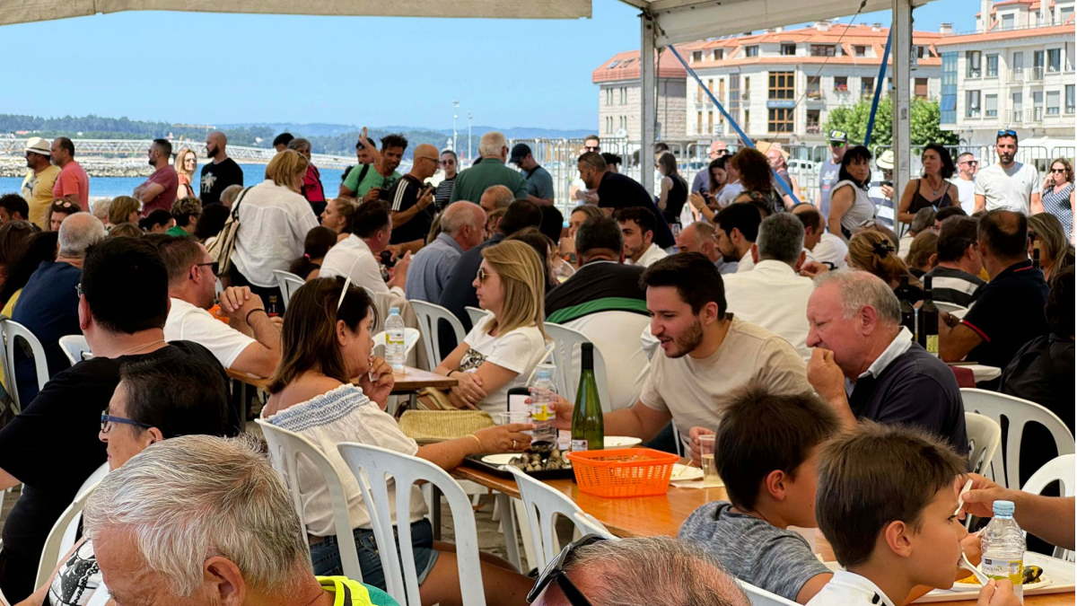 La fiesta de la exaltación del mejillón y el berberecho, de récord en Vilanova de Arousa en cuanto a visitantes y consumo de bivalvos