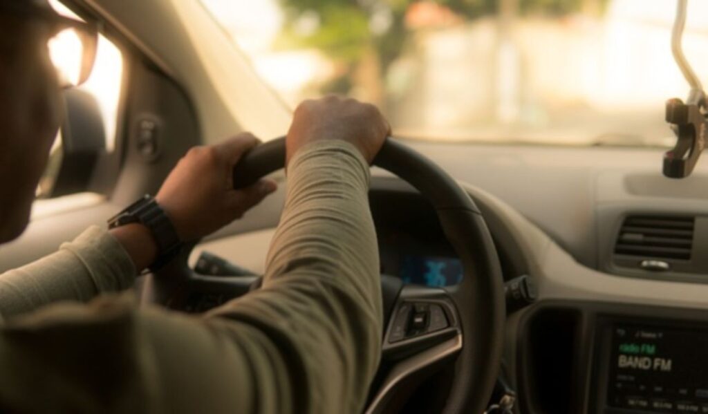 Uber lanza importante servicio: ayudaría a taxistas