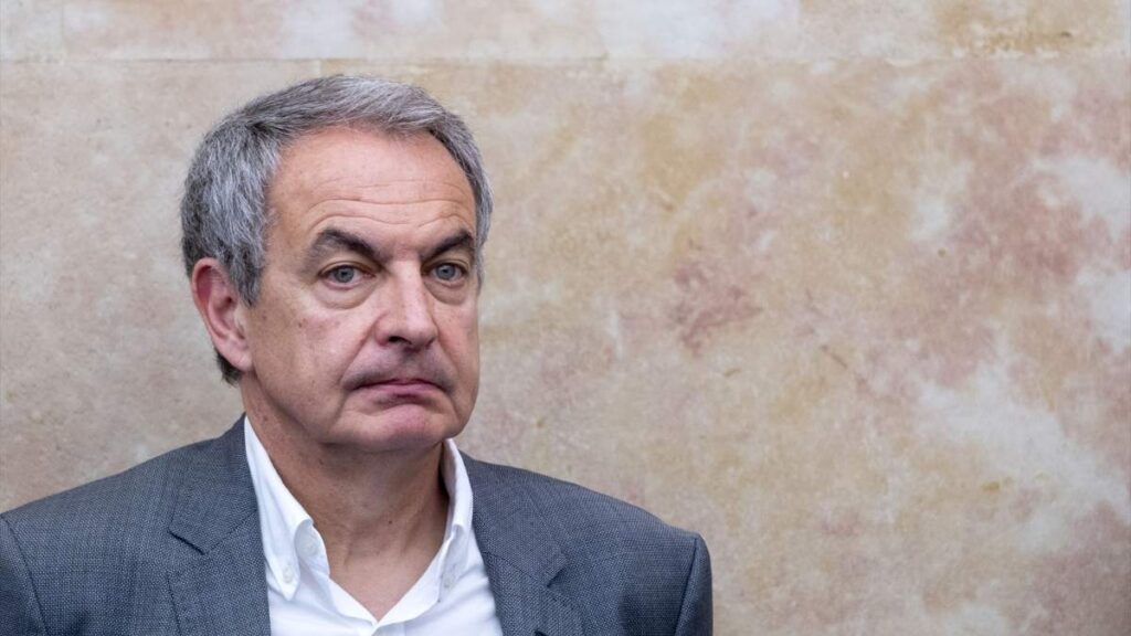Zapatero se borra de la denuncia de más de treinta expresidentes contra Maduro en La Haya
