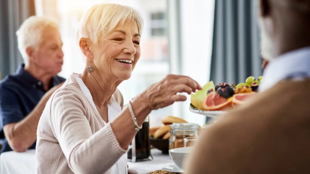 Los dos alimentos que ayudan a alargar tu esperanza de vida hasta los 100 años, según este experto en longevidad Los dos alimentos que ayudan a alargar tu esperanza de vida hasta los 100 años, según este experto en longevidad