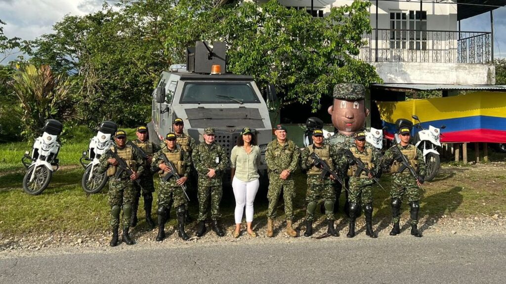 Llegan 30 soldados a Chocó para reforzar seguridad en las vías Llegan 30 soldados a Chocó para reforzar seguridad en las vías