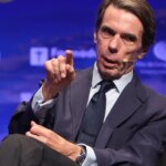 Aznar ve «posible en esta legislatura» una consulta en España sobre la monarquía
