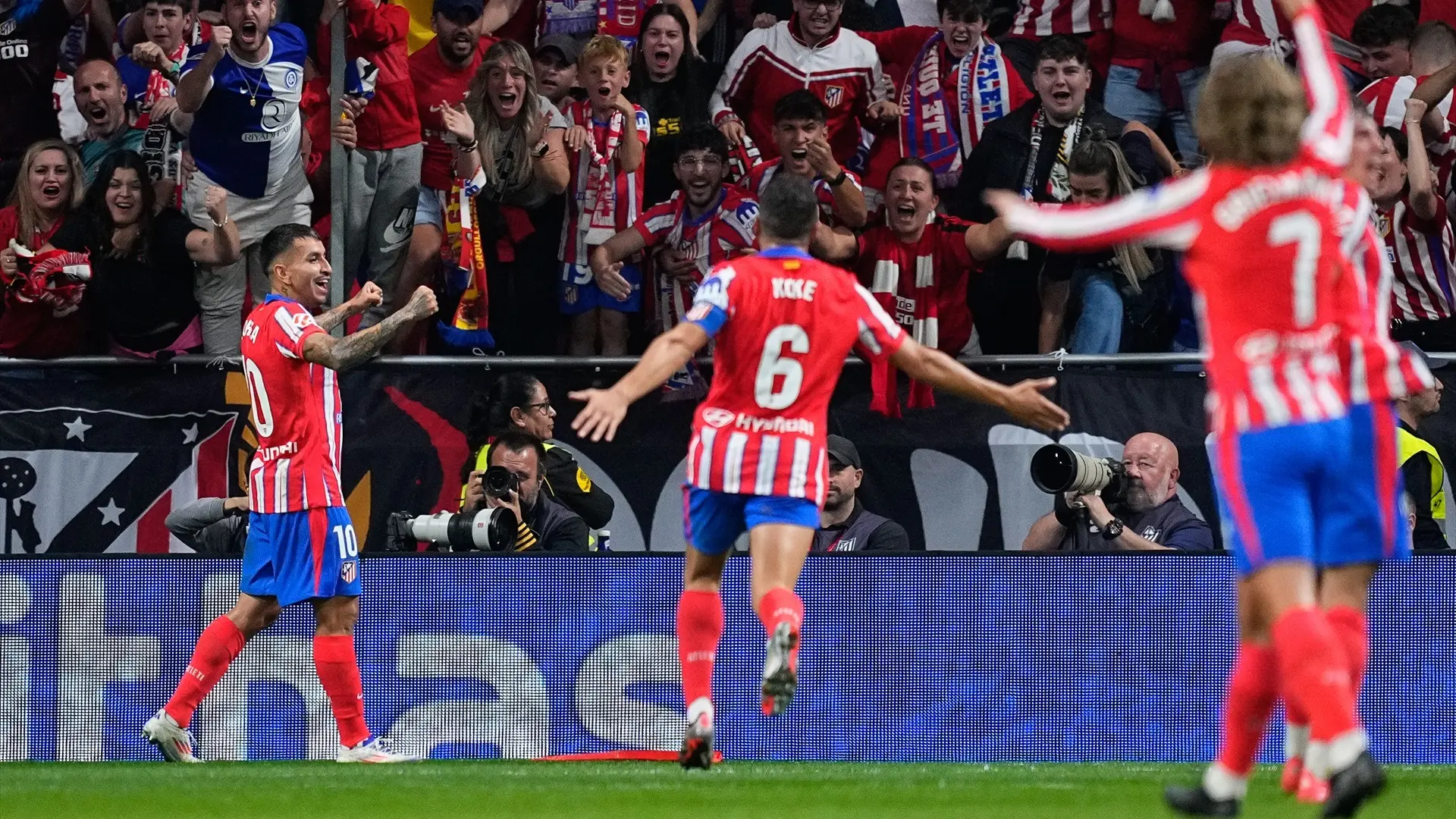 El Atlético recurrirá la «desproporcionada» sanción de cierre parcial del Metropolitano tras los incidentes del derbi