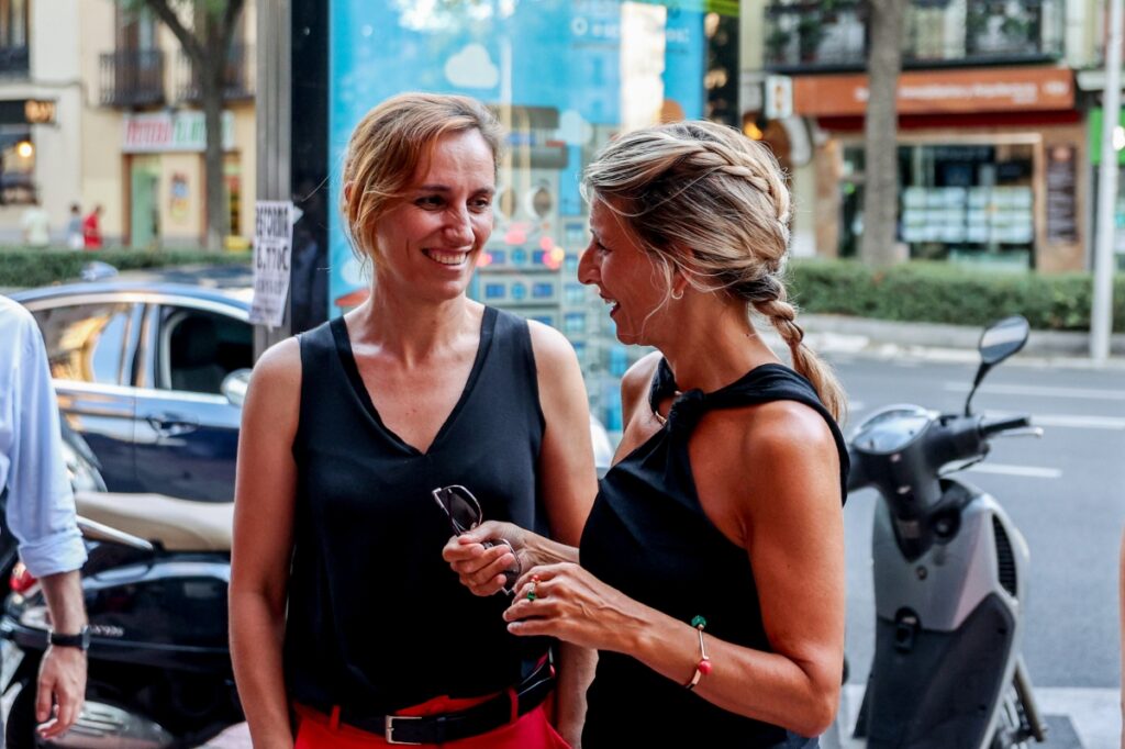 El PP ve sentenciadas a Yolanda Díaz y Mónica García tras el ‘caso Errejón’: «Es muy complicado asumirlo y continuar» El PP ve sentenciadas a Yolanda Díaz y Mónica García tras el ‘caso Errejón’: «Es muy complicado asumirlo y continuar»