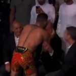 El beso de Ilia Topuria al rey Juan Carlos tras su victoria ante Max Holloway en el UFC 308