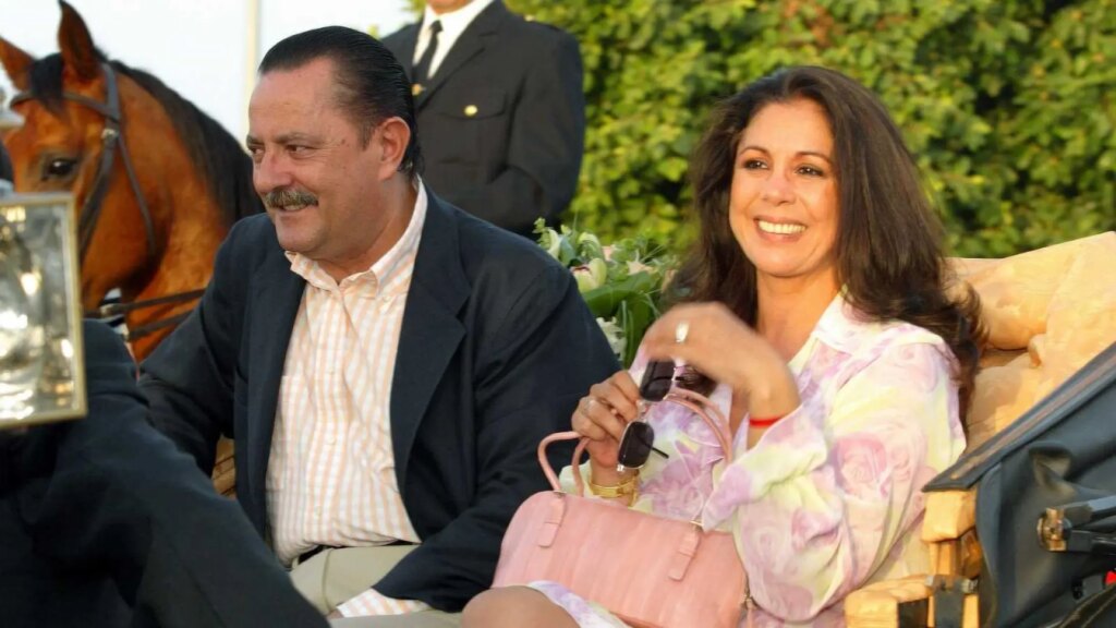 El regalo valorado en 30.000 euros que Julián Muñoz le hizo a Isabel Pantoja El regalo valorado en 30.000 euros que Julián Muñoz le hizo a Isabel Pantoja