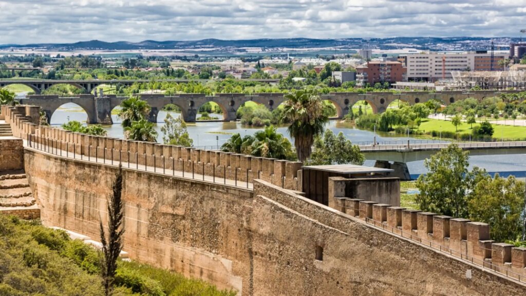 La muralla más larga de Europa está en esta ciudad de España La muralla más larga de Europa está en esta ciudad de España