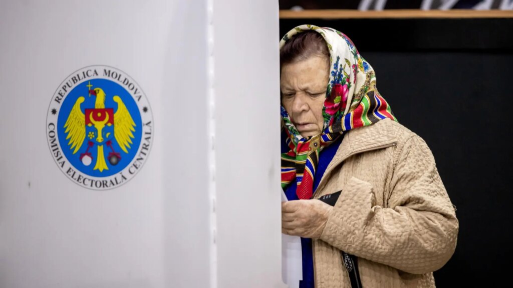 Moldavia rechaza en referéndum constitucional su ingreso en la Unión Europea