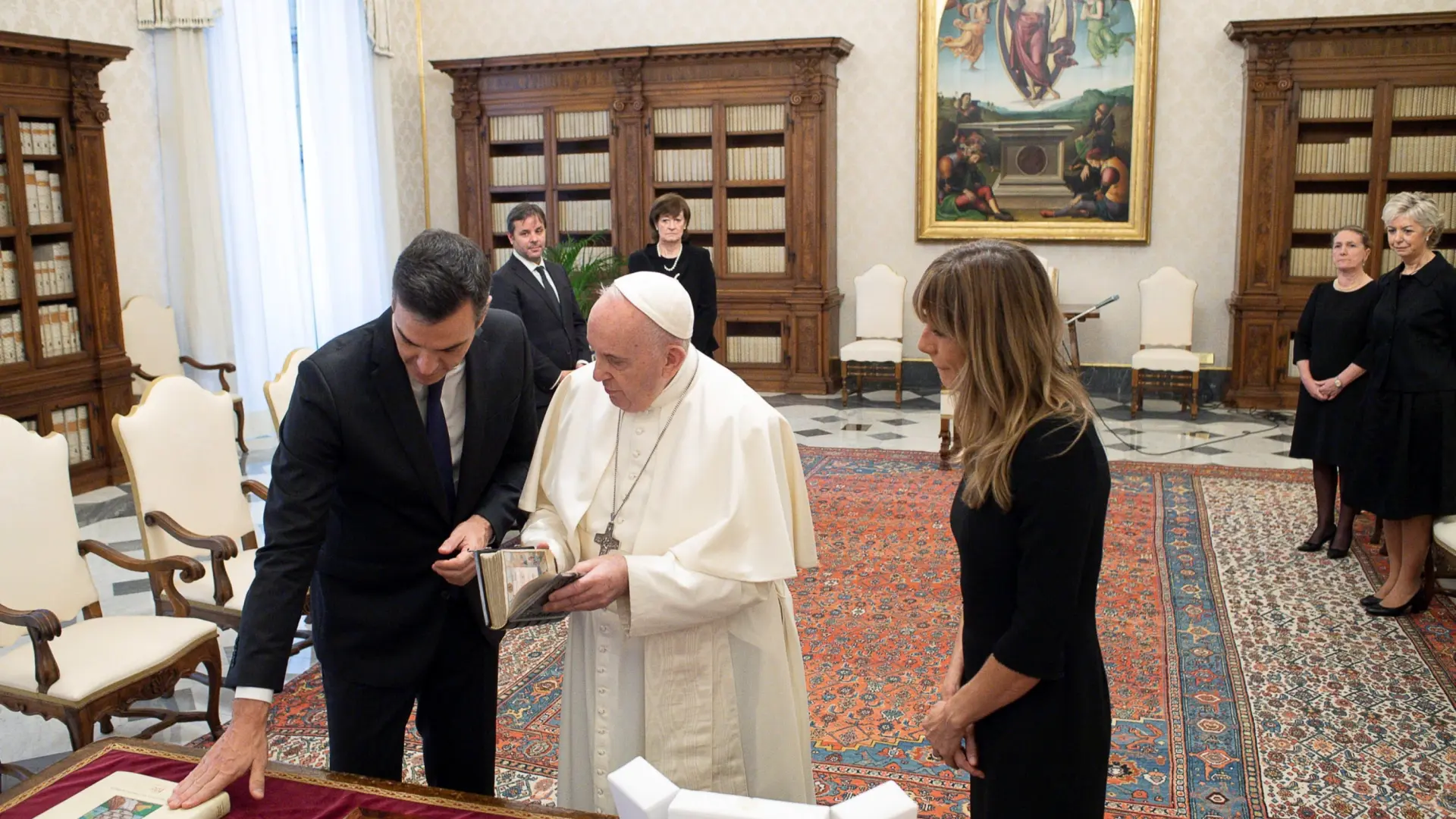 Pedro Sánchez se reunirá con el papa Francisco en el Vaticano este viernes Pedro Sánchez se reunirá con el papa Francisco en el Vaticano este viernes