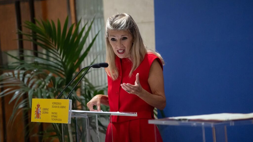 Yolanda Díaz advierte de que no va a consentir «ninguna variación ni desvirtuación» en las bajas laborales Yolanda Díaz advierte de que no va a consentir «ninguna variación ni desvirtuación» en las bajas laborales