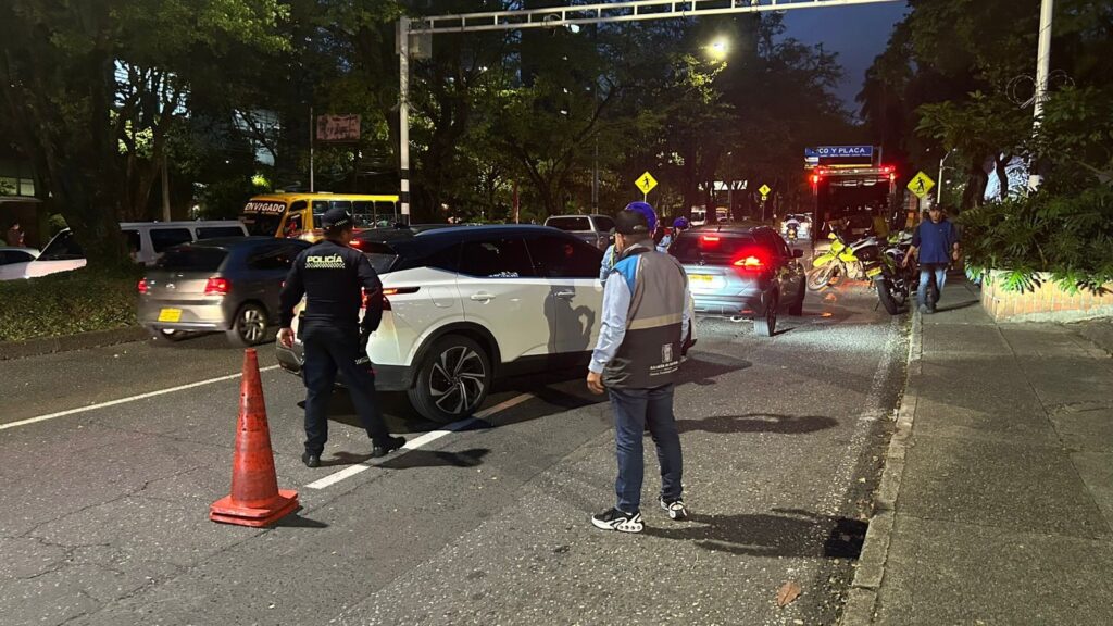 Por qué los vehículos de alta gama son vigilados por la policía en Medellín Por qué los vehículos de alta gama son vigilados por la policía en Medellín