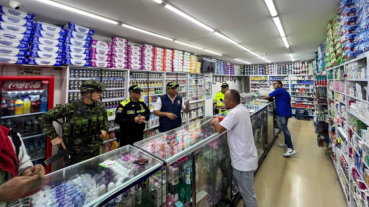 Instalan botones de pánico para prevenir delitos en El Santuario Instalan botones de pánico para prevenir delitos en El Santuario