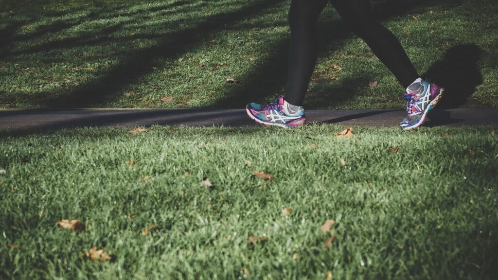 El pequeño cambio en tu forma de caminar que puede ayudarte a perder peso El pequeño cambio en tu forma de caminar que puede ayudarte a perder peso