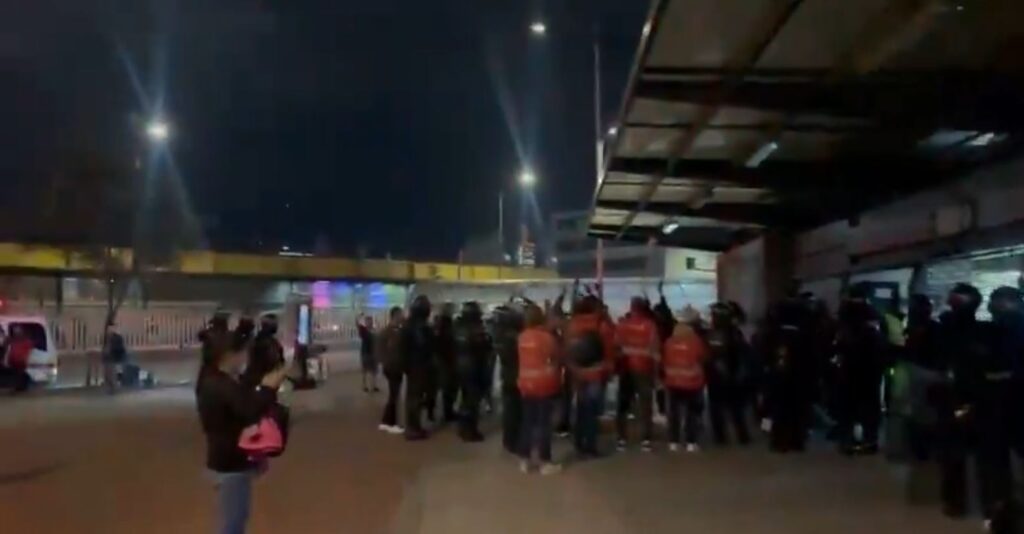 Usuarios de TransMilenio celebran: Estación ya no estará cerrada Usuarios de TransMilenio celebran: Estación ya no estará cerrada