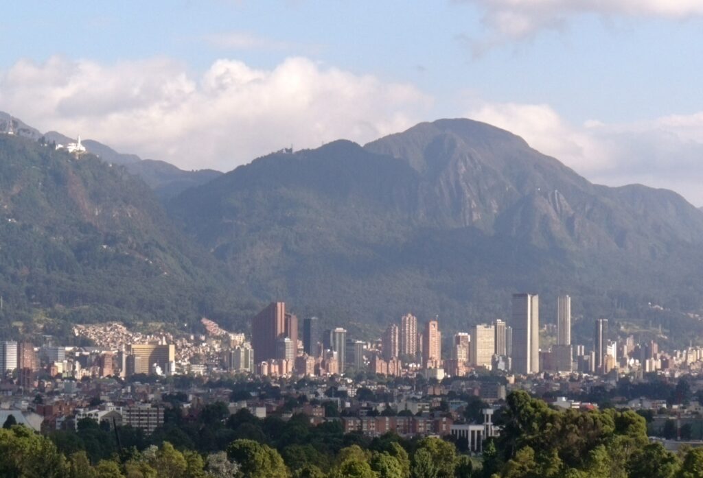 Volvieron las caminatas GRATIS en Bogotá por los Cerros Orientales Volvieron las caminatas GRATIS en Bogotá por los Cerros Orientales