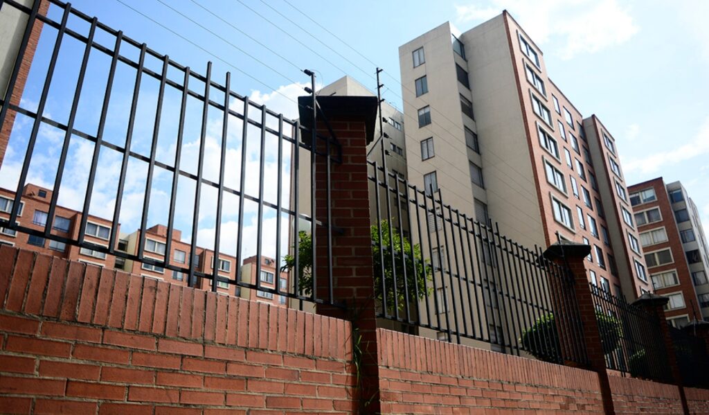 Advierten a residentes de conjuntos: pagarán fuerte multa por hacer ruido Advierten a residentes de conjuntos: pagarán fuerte multa por hacer ruido