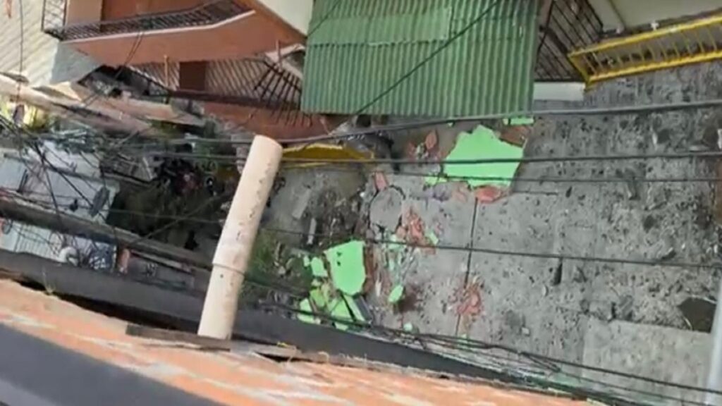 Explosión en alcantarillado causó estragos en el Popular 1 de Medellín Explosión en alcantarillado causó estragos en el Popular 1 de Medellín
