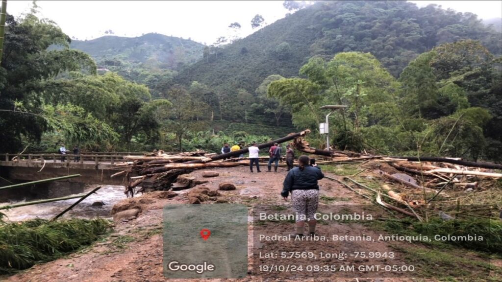 Más de 20 viviendas destechadas y vías afectadas dejó vendaval en Betulia Más de 20 viviendas destechadas y vías afectadas dejó vendaval en Betulia