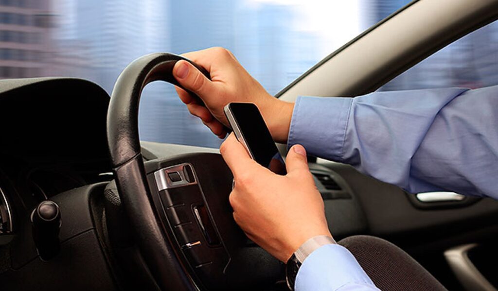 Anuncian incremento en IVA vehicular: Conductores alistan el bolsillo