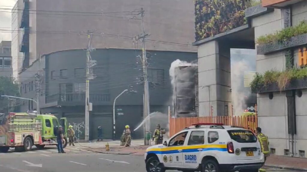 Evacúan parte del Hospital General de Medellín por incendio Evacúan parte del Hospital General de Medellín por incendio