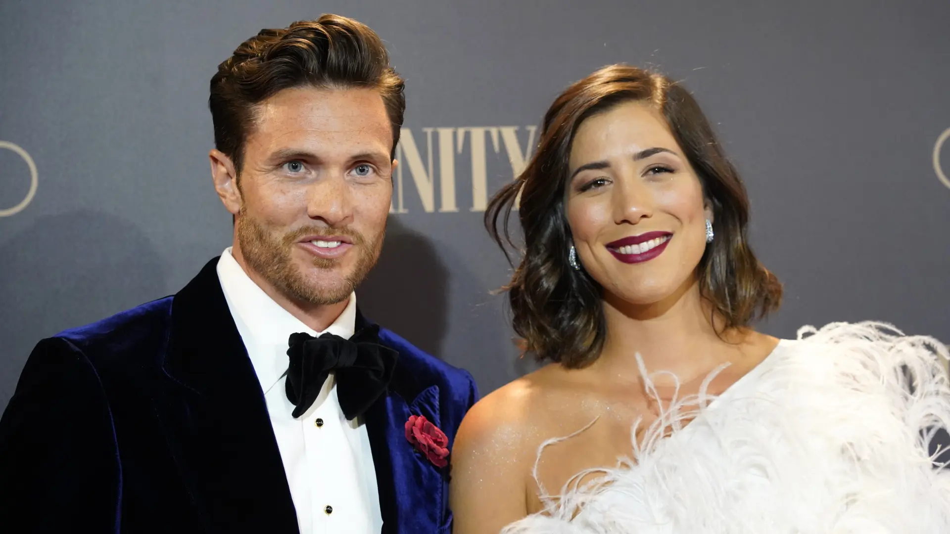 inspiración de Hollywood, ceremonia en varias lenguas y otras tenistas