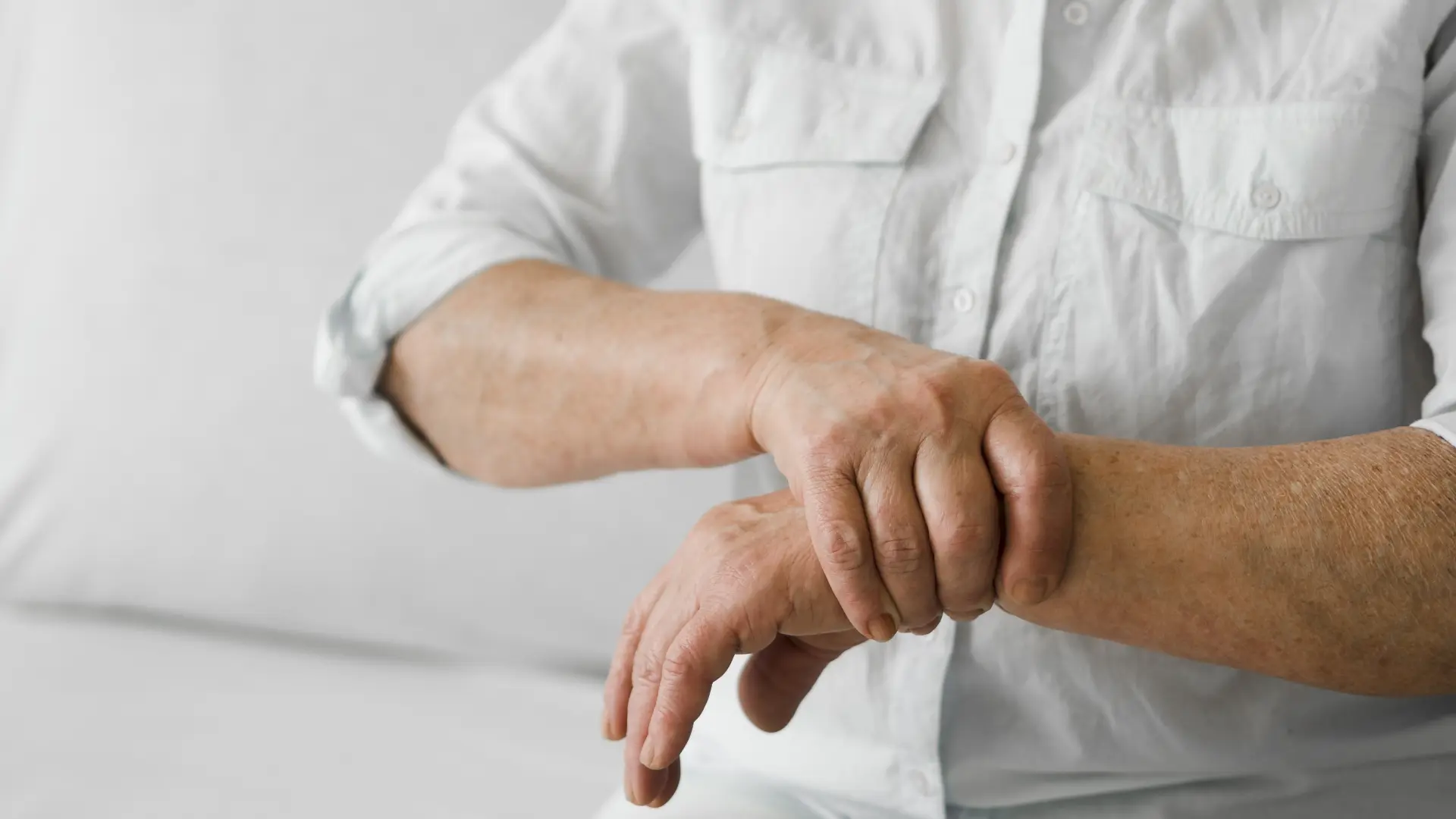 Los tres tipos de ejercicios que ayudan a combatir la artritis reumatoide Los tres tipos de ejercicios que ayudan a combatir la artritis reumatoide