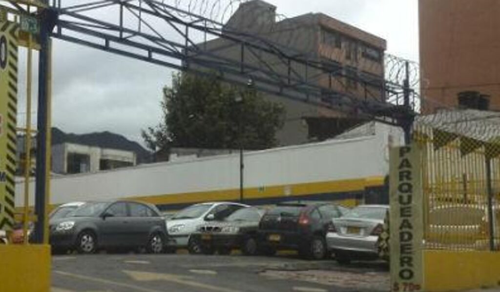 A parqueaderos les ponen freno por jugada que enfurece a los conductores