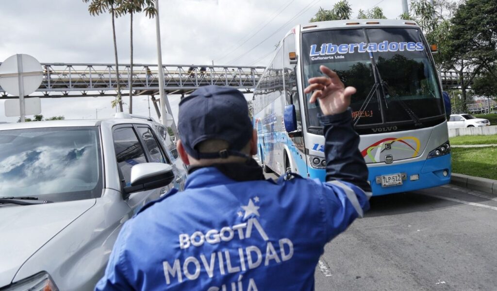 Nuevo requisito para menores que viajen solos en bus por Colombia Nuevo requisito para menores que viajen solos en bus por Colombia