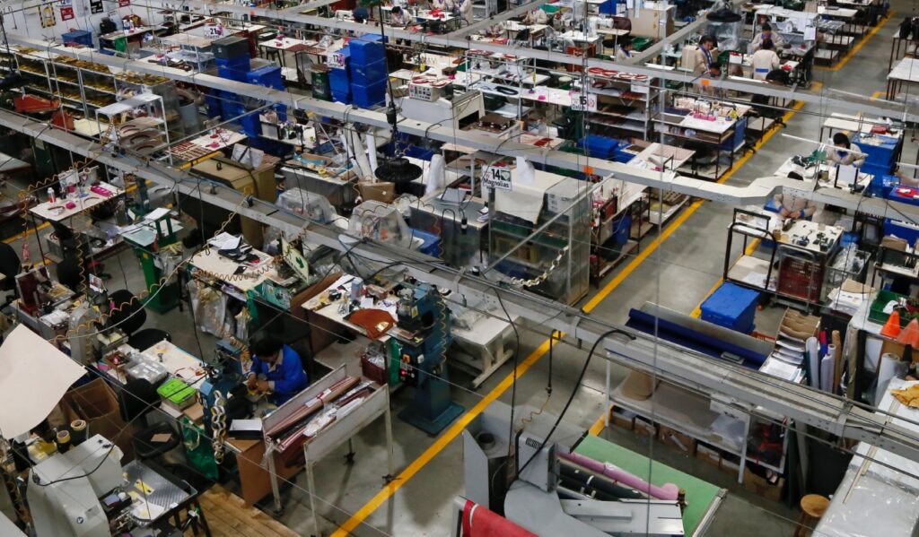Reforma laboral: trabajadores ganarán más plata; preocupa a emprendedores Reforma laboral: trabajadores ganarán más plata; preocupa a emprendedores