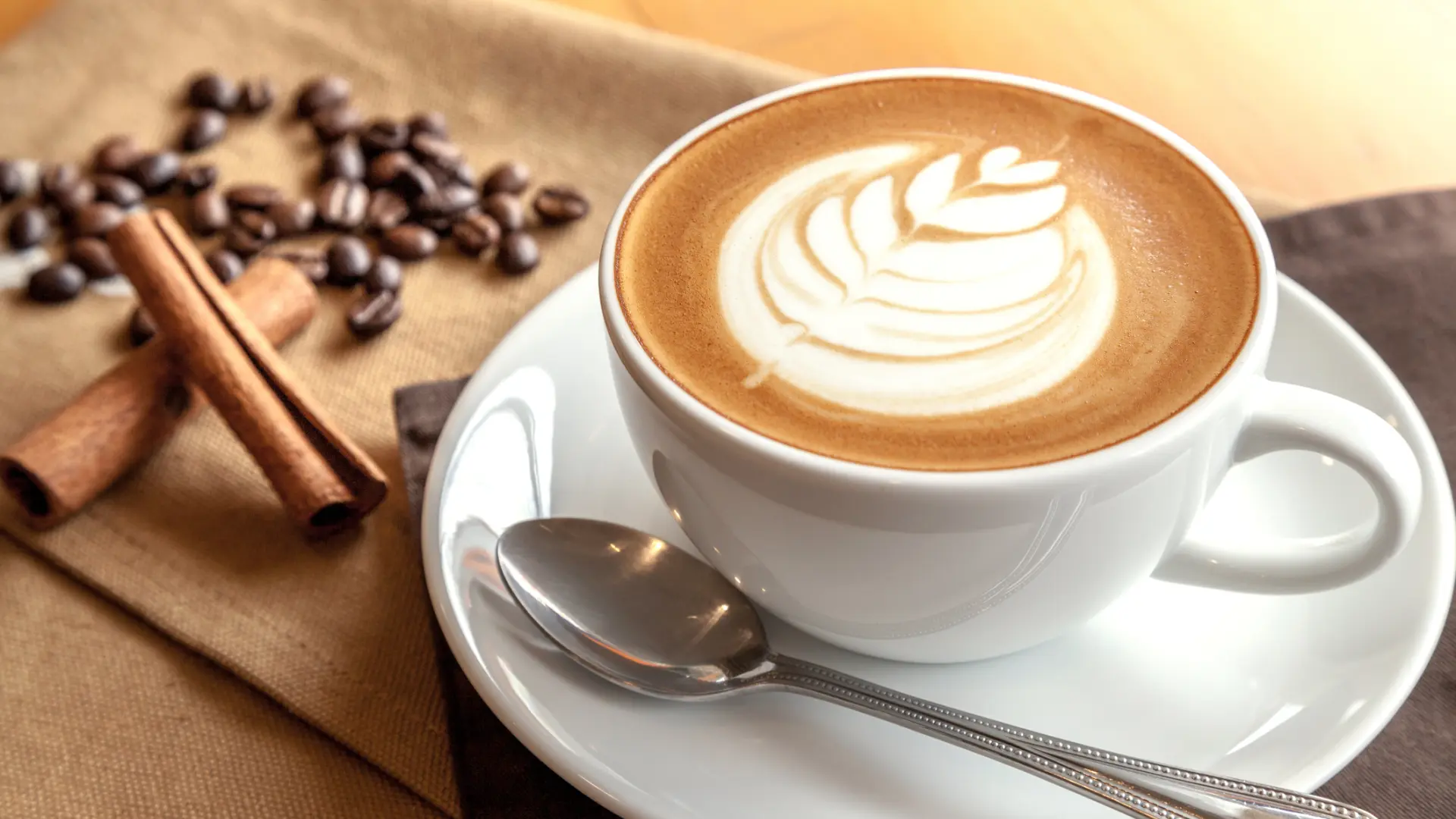 Lo que un neurólogo recomienda añadir al café para cuidar el cerebro y la memoria Lo que un neurólogo recomienda añadir al café para cuidar el cerebro y la memoria