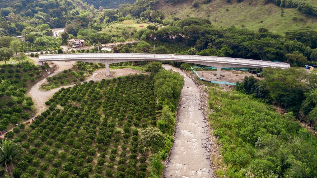Condenan a Antioquia por muerte de un hombre en la explosión de poliducto Condenan a Antioquia por muerte de un hombre en la explosión de poliducto
