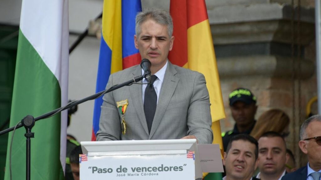 Gobernador de Antioquia rechazó enfrentamientos entre ilegales en Briceño Gobernador de Antioquia rechazó enfrentamientos entre ilegales en Briceño