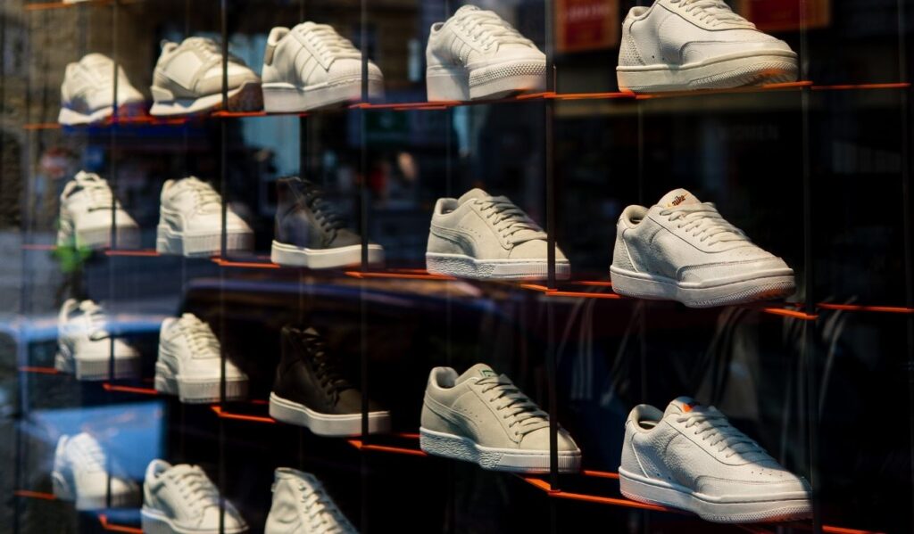 Definen el lugar secreto en dónde venden zapatos por solo .000 Definen el lugar secreto en dónde venden zapatos por solo .000