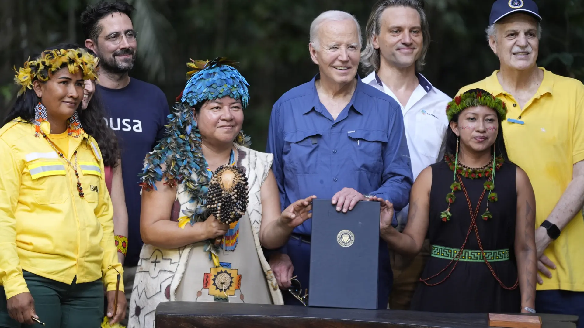 Biden se convierte en el primer presidente estadounidense en visitar la Amazonía Biden se convierte en el primer presidente estadounidense en visitar la Amazonía