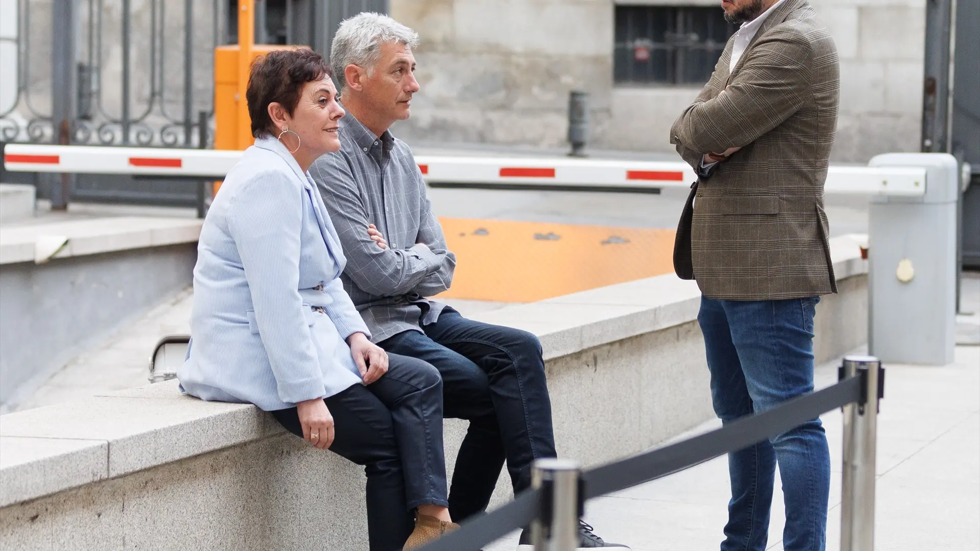 El Gobierno cede ‘in extremis’ y promete a sus socios de izquierda extender el impuesto energético para que no caiga su reforma fiscal El Gobierno cede ‘in extremis’ y promete a sus socios de izquierda extender el impuesto energético para que no caiga su reforma fiscal