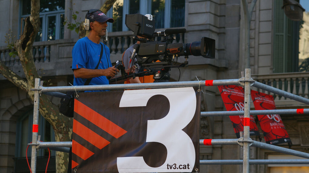 El ente regulador de TV3, en entredicho por avalar los excesos del canal El ente regulador de TV3, en entredicho por avalar los excesos del canal