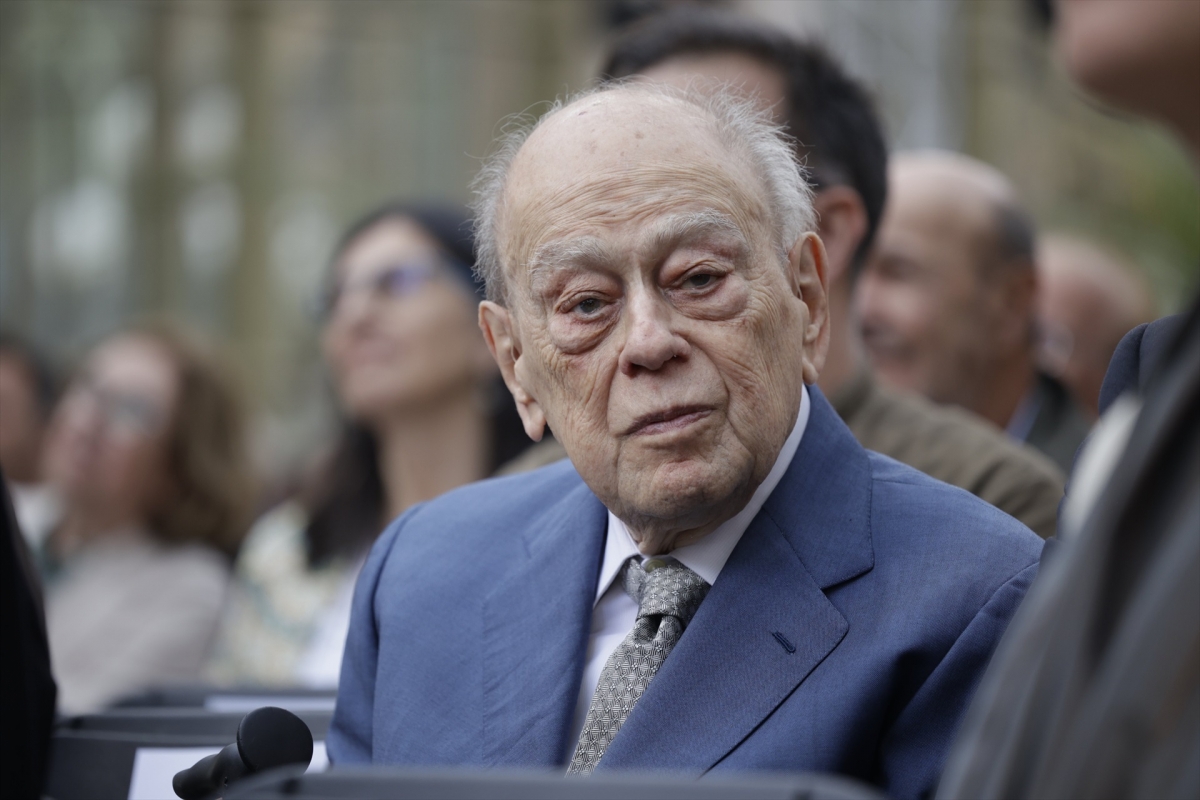 El nacionalismo consuma el blanqueamiento a Pujol con un gran homenaje a la espera de su juicio por corrupción