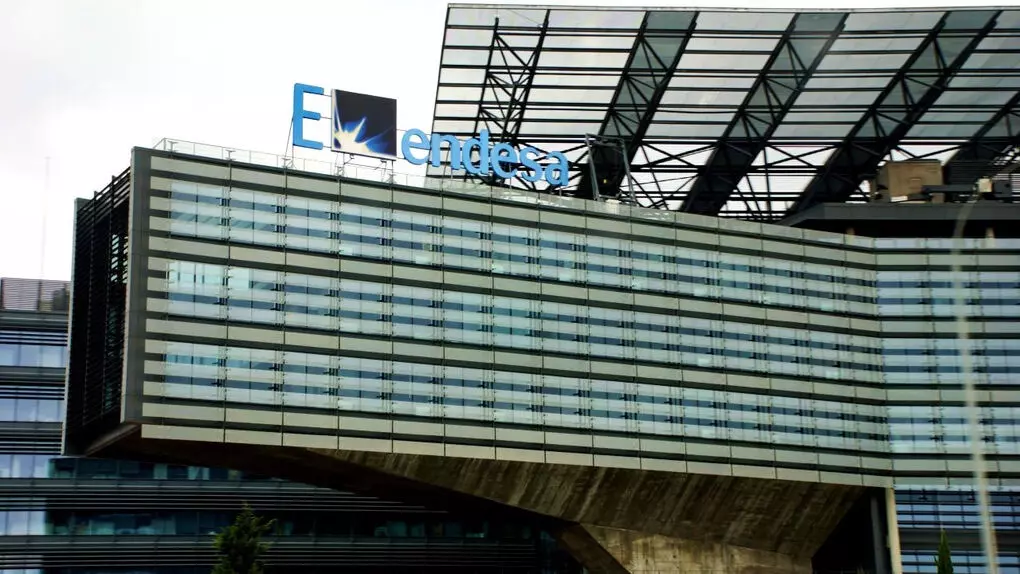 Endesa se mete de lleno en el negocio hidráulico y compra por 1.000 millones las centrales de Acciona Endesa se mete de lleno en el negocio hidráulico y compra por 1.000 millones las centrales de Acciona