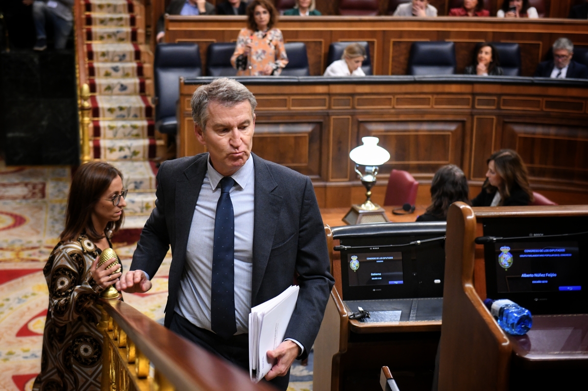 Estalla la guerra de comisarios: el PP exige a Sánchez que retire a Ribera y el PSOE amenaza con bloquear la Comisión Estalla la guerra de comisarios: el PP exige a Sánchez que retire a Ribera y el PSOE amenaza con bloquear la Comisión